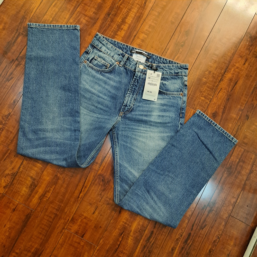 Zara Straight Blue Jeans